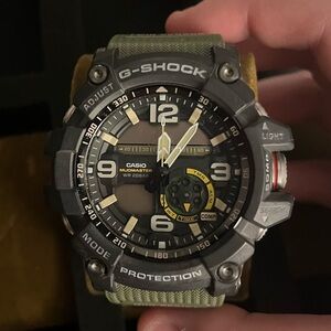 G shock digital watch